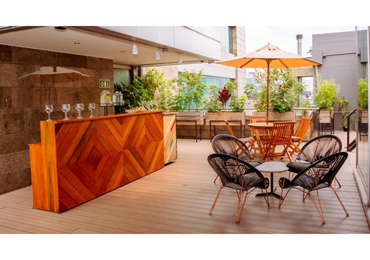 Ramada Bogota Parque 93 Hotel Bagian luar foto
