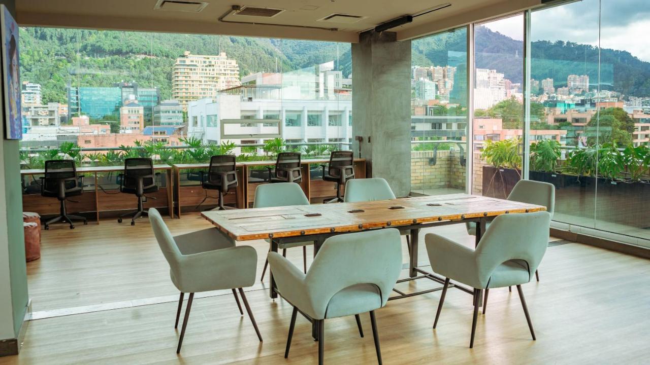 Ramada Bogota Parque 93 Hotel Bagian luar foto